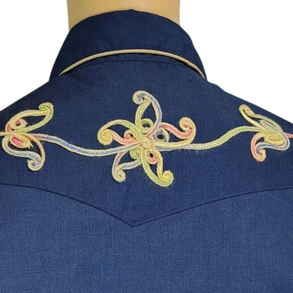 1970s Blue Western Shirt Embroidered Floral Pattern Pearl Snap Buttons Size Med - Picture 7 of 7